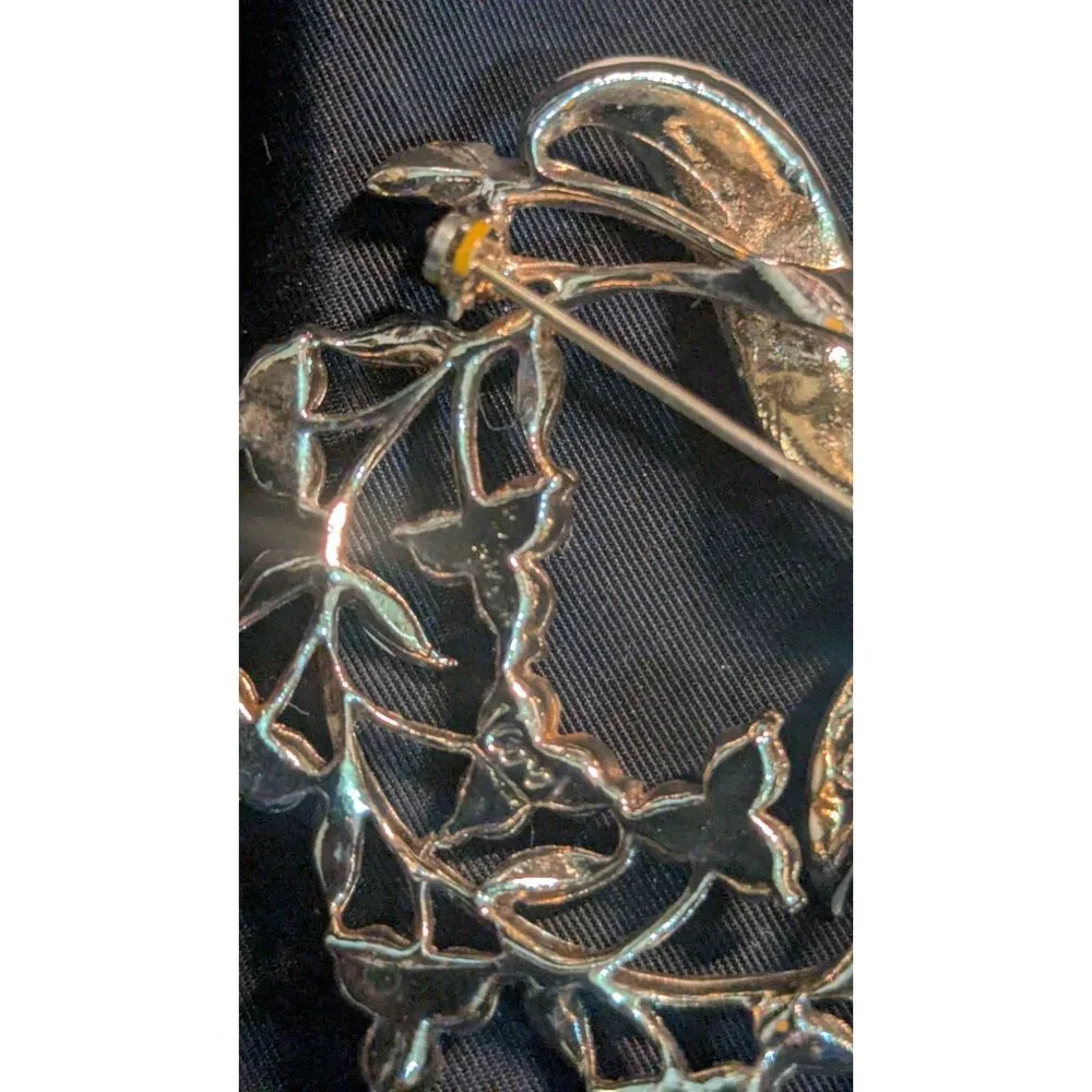 Coro Gold Tone Enamel & Faux Pearl Floral Wreath Brooch Pin Vintage 2